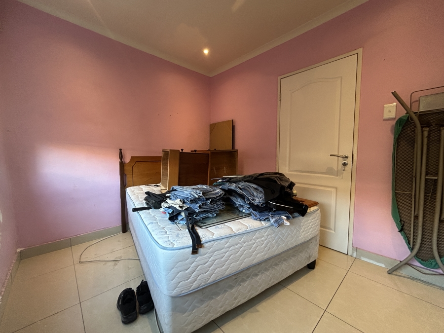 5 Bedroom Property for Sale in Glenlilly Western Cape